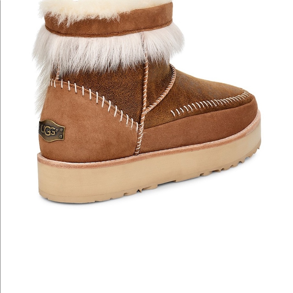 NEW Ugg Boots Shearling Leather Size 5 Woman Tan